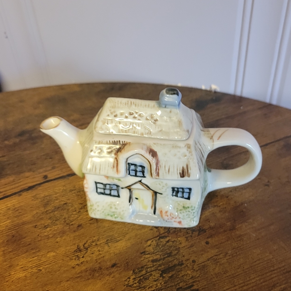 Vintage mini porcelain house teapot collectable hand painted